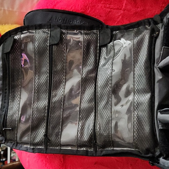 TAMRAC CAMERA BACKPACK - Picture 8 of 8